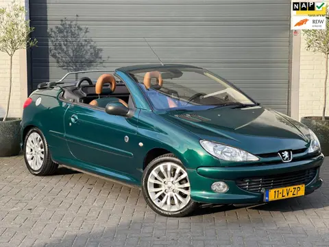 Peugeot 206 CC 2.0-16V Roland Garros | Cabrio | Leder | 168DZ KM | Airco | Nw. APK |
