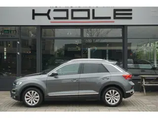 Volkswagen T-Roc 1.5 TSI Sport | LED | ACC | Camera
