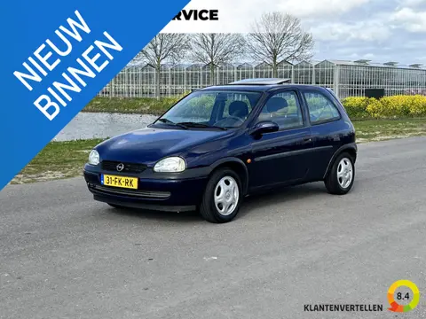 Opel Corsa 1.2i-16V Strada Cool Schuifdak, met nieuwe APK!