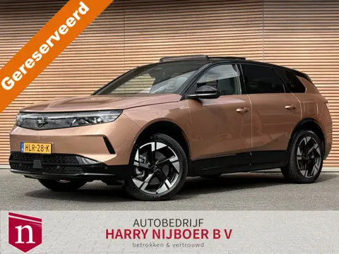 Opel Grandland Electric GS 73 kWh Panoramadak / Navigatie / 360* Camera / Focal / Clima / Carplay