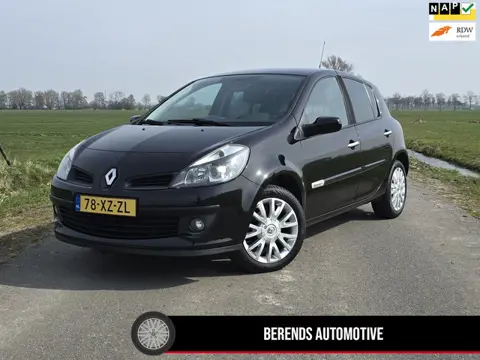 Renault Clio 1.2 TCE Rip Curl I Airco I All season banden I Trekhaak