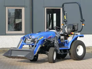 Iseki TM4230 4wd HST / 0001 Draaiuren / Voorlader