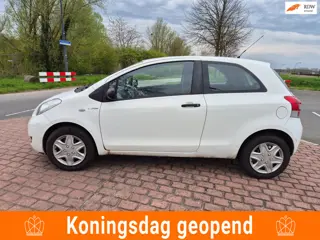 Toyota Yaris 1.0 VVTi Acces / APK 08-04-27