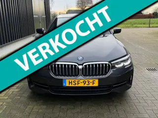 BMW 5-serie 530e Business Edition Plus | ZWARTE PANO| CARPLAY