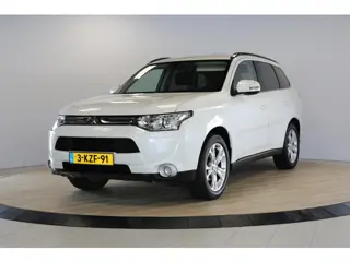 Mitsubishi Outlander 2.0 Instyle 4WD | Schuif- kanteldak | Leer