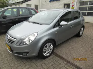 Opel Corsa 1.2-16V '111' Edition automaat airco