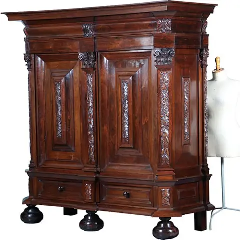 Rankenkast in palissander met ebben zeer bijzondere uitvoering en kwaliteit ca 1660