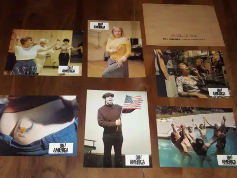 OH ! AMERICA ! lobbycard set.