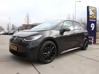 Volkswagen ID.3 First Max 58 kWh Stoel-Stuur vw, Pano, BOMVOL! 1e eig, BTW Prijspakker!