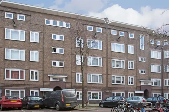 Woning aan de Van Speijkstraat te Amsterdam