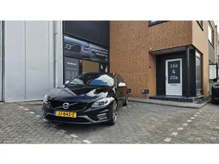 Volvo V60 1.5 T3 R-Design