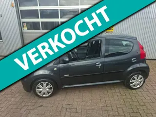 Peugeot 107 1.0-12V Millesim 200 Airco 5 Deurs
