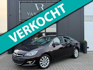 Opel Astra 1.4 Turbo Clima|Cruise|Stoel&Stuur v.w|Trekhaak|Orig NL|Nap!