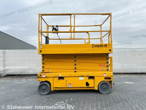 Haulotte Compact 14 hoogwerker schaarhoogwerker