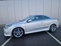 Opel Astra TwinTop 1.6 Enjoy Climatronic in super staat