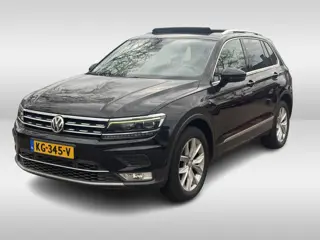 Volkswagen Tiguan 2.0 TDI 4Motion Highline / Panoramadak / Camera / Head-up / Leder / 18'' / CarPlay
