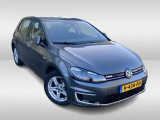 Volkswagen e-Golf e-Golf / Warmtepomp / Camera / Virtual Cockpit / Navigatie / 16'' / DAB / Stoelver