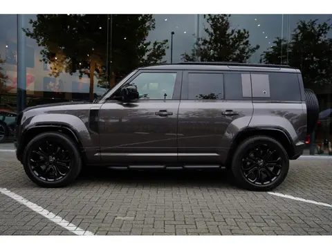Land Rover Defender 110 P 635 V 8 Octa One of One VERKOCHT