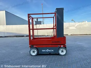 Skyjack SJ12 mast hoogwerker orderpicker masthoogwerker