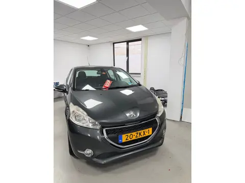 Peugeot 208 1.2 VTi Envy