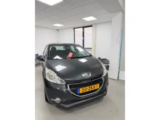 Peugeot 208 1.2 VTi Envy