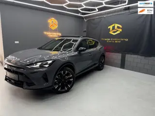 CUPRA Formentor 1.5 TSI e-Hybrid PANO-KEYLESS-CAM-ACC-CARPLAY