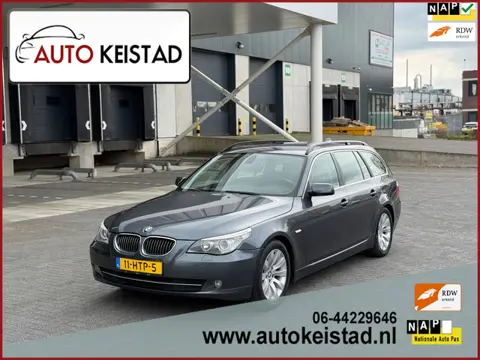BMW 5-serie Touring 520i LCI AUTOMAAT NAVIGATIE/CRUISE! NETTE STAAT!