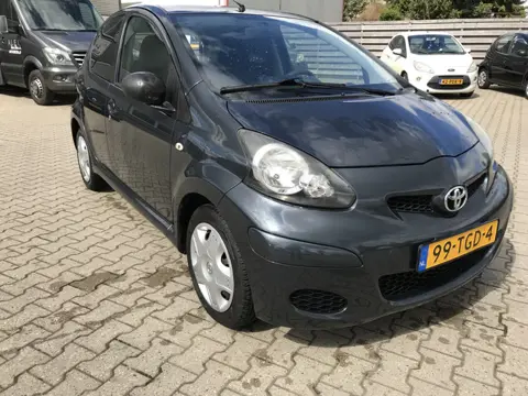 Toyota Aygo 1.0-12V Cool (bj 2012)