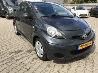Toyota Aygo 1.0-12V Cool (bj 2012)