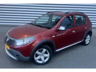 Dacia Sandero 1.6 Stepway (bj 2010)