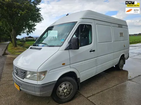 Mercedes-Benz 212 D / orginele camper/ douch/ keuken/ automaat