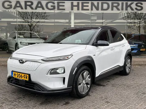 Hyundai Kona EV Fashion 64 kWh | SOH: 95,5% | Full LED | Blindspot | Elektr Stoelen | Two Tone White