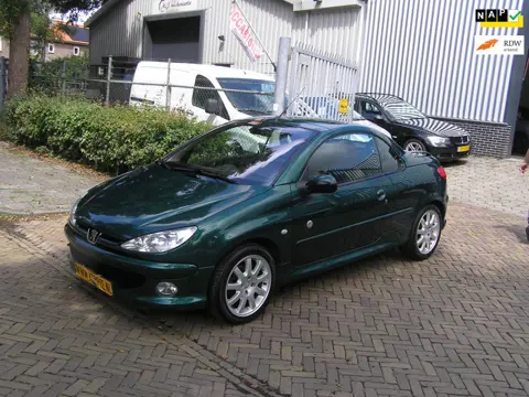 Peugeot 206 CC 2.0-16V Roland Garros nap airco nieuwe apk
