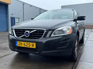 Volvo XC60 2.4 D5 AWD Summum TIK IN DE MOTOR!!!