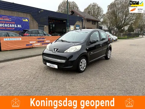 Peugeot 107 1.0-12V Millesim 200 AIRCO + NIEUWE APK!