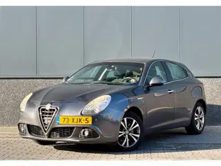 Alfa Romeo Giulietta 1.4 T Distinctive Automaat | Clima | NAP