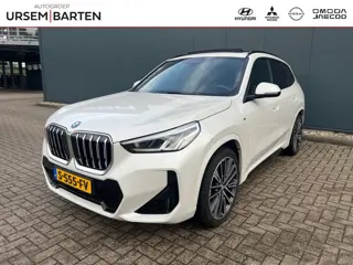 BMW X1 xDrive23i | Trekhaak | (bj 2023, automaat)
