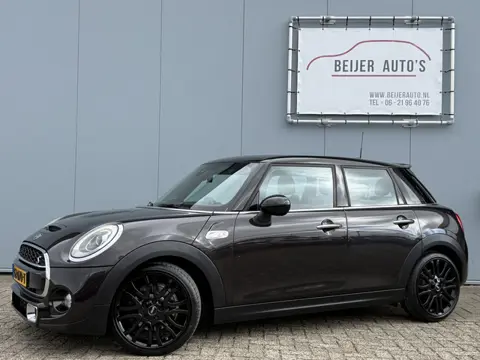MINI Mini 2.0 Cooper S Chili Serious Business Automaat