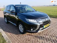Mitsubishi Outlander 2.4 PHEV Pure AUT AC ** 10999 NETTO **