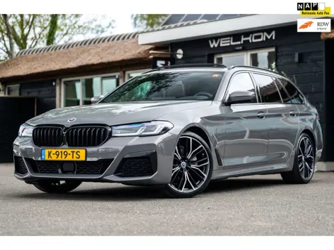BMW 5-serie Touring 520d High Executive M-Pakket I Pano I Trekhaak I Laser I