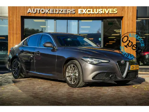 Alfa Romeo Giulia 2.0 T AWD Gepantserd / Armoured B4 B4 + GEPANTSERD 280 PK | Diplomatiek veiligheid