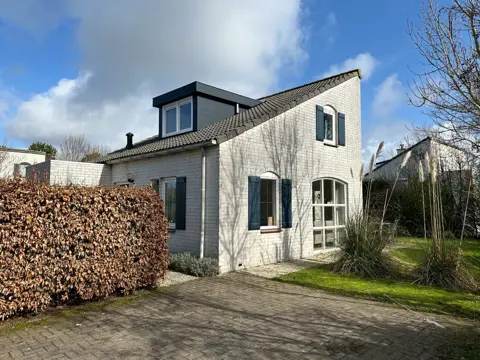 Volop genieten in luxe vakantiehuis op vakantiepark bij De Cocksdorp