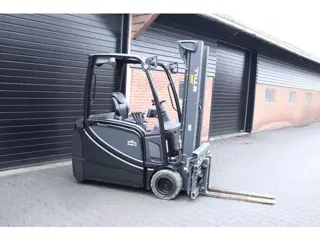 Still RX20 16L heftruck elektrische black triplex lepelverstelling sideshift