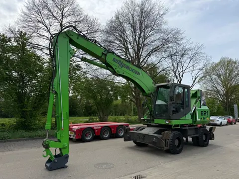 Sennebogen 821M (bj 2006)