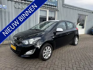 Hyundai i20 1.2i Business Edition (bj 2013)