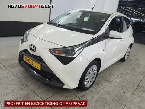 Toyota Aygo 1.0 VVT-i x-play 1e Eigenaar | Dealer Onderh | BTW | NAP | Camera | Navi | Carplay | Ful