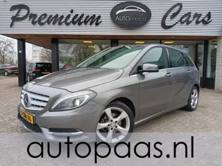 Mercedes-Benz B-Klasse 180 Ambition,AUTOMAAT,TREKH,LEER,NAV,PDC,CRUISE,ALL SEASON