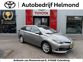 Toyota Auris Touring Sports 1.8 Hybrid Lease