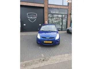 Hyundai I20 1.2i Business Edition AIRCO Nieuwe Koppeling 2 Sleutels LED