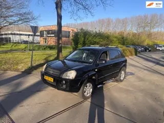 Hyundai Tucson 2.0i Style Clima.Clima